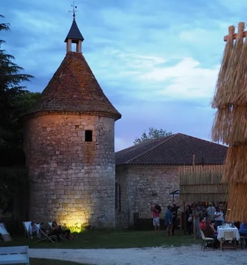 Visite de La Maison forte de Monbalen